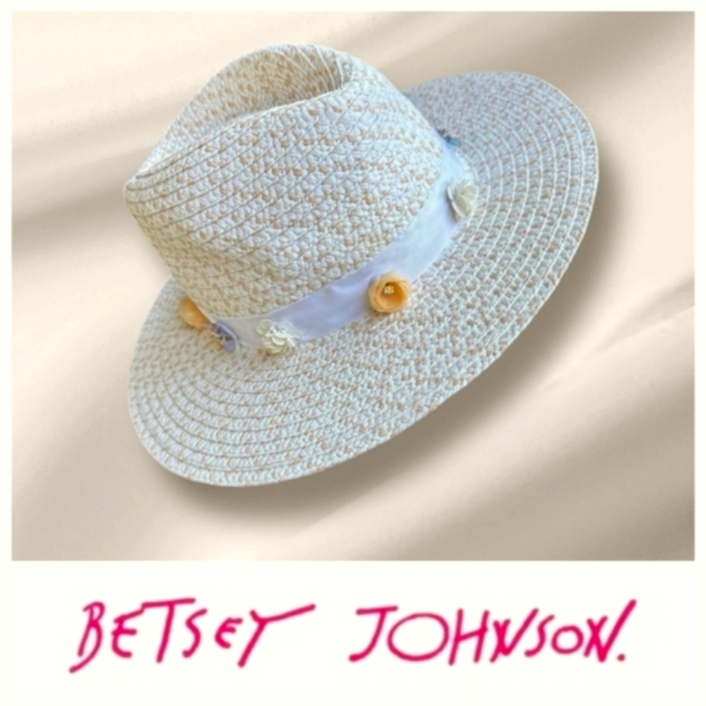 Betsey Johnson | Packable Floral Sun Hat EUC Medium Floppy Brim White & …